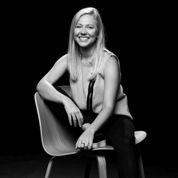 Profile Picture of Heide Hintz (@heidehintz) on Poshmark