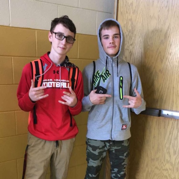 Profile Picture of Levi Sallee (@levisallee245) on Poshmark