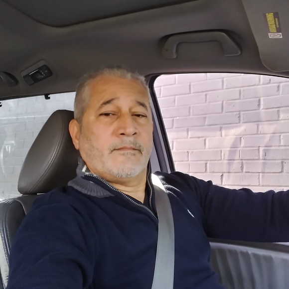 Profile Picture of Jahnny Rivera (@jahnnyrivera) on Poshmark