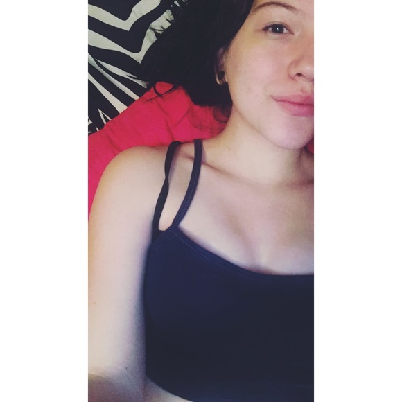 Profile Picture of Vanessa Cavazos (@vanessarey08) on Poshmark