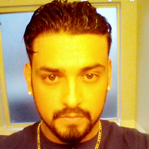 Augustine Martinez - Poshmark Profile Picture of Augustine Martinez (@augustine361) on Poshmark