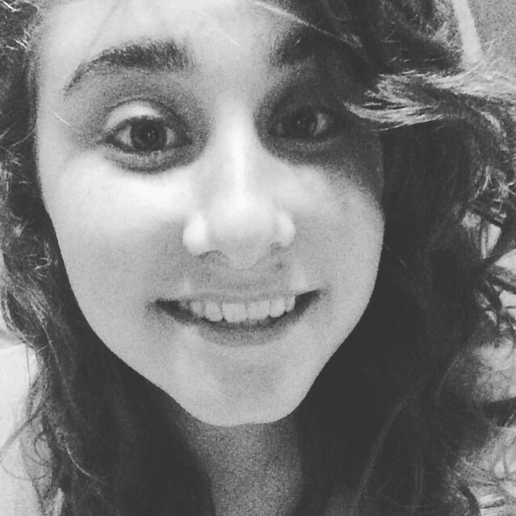 Profile Picture of Tabitha Howell (@tabitha_amy) on Poshmark