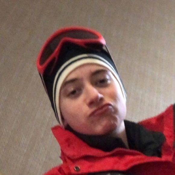Profile Picture of Trevor Andrew (@tre22vor) on Poshmark