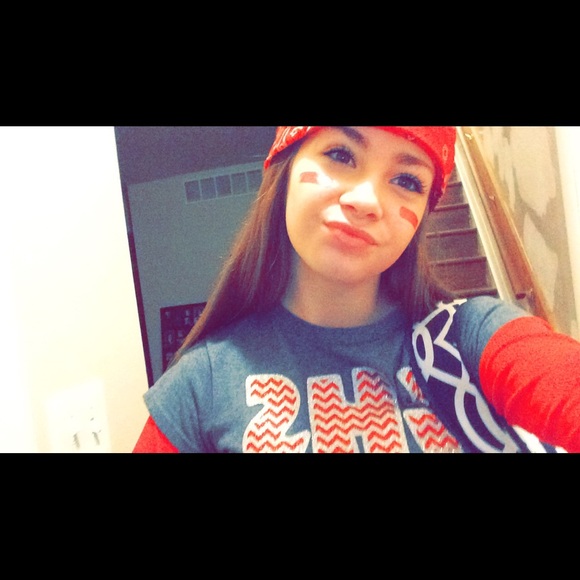 Profile Picture of Makenzie Mattozzi (@makenziiieee) on Poshmark
