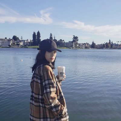 Profile Picture of Helen Yu (@helenyu0722) on Twitter