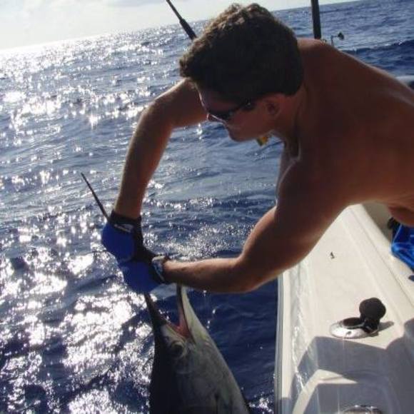 Ronnie Goram - Poshmark Profile Picture of Ronnie Goram (@grove42) on Poshmark