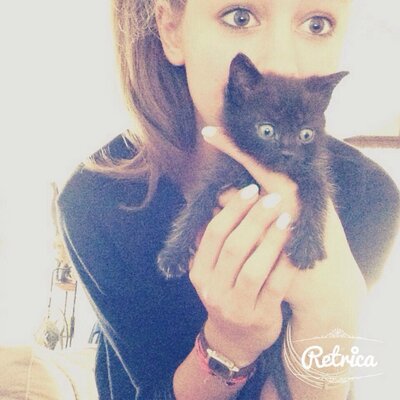 Profile Picture of Eva Lemoine (@Iloveh2oEva) on Twitter