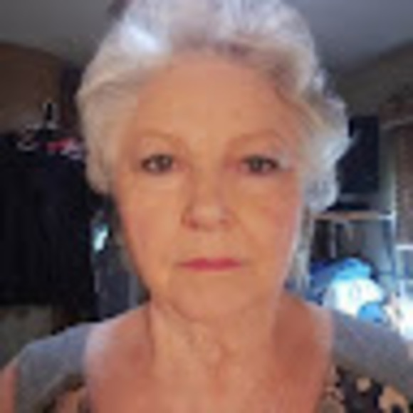 Profile Picture of Peggy Scruggs (@angelsart3) on Poshmark