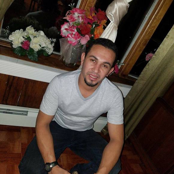 Profile Picture of Alexander rodriguez Chavarria (@amigaso1977) on Poshmark