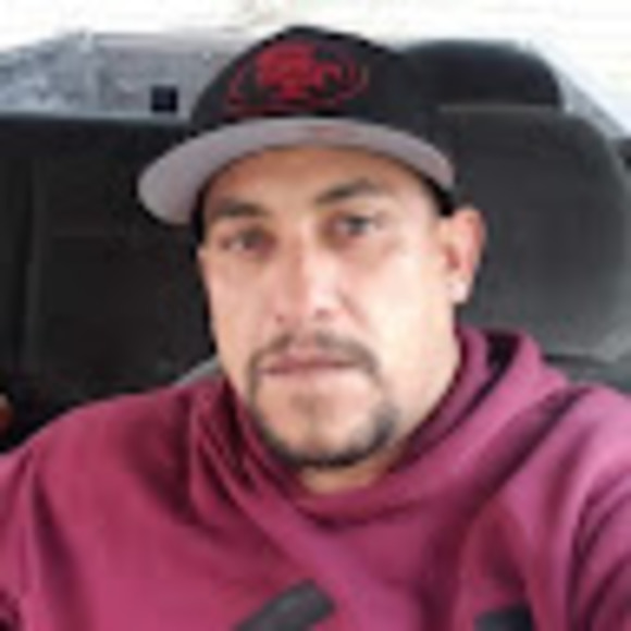 Profile Picture of Daniel Muniz (@danielmuniz634) on Poshmark