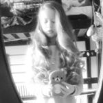 Profile Picture of Vera aka Kirby from Sweden (@hair.by.kirbyshitisntworking) on Instagram