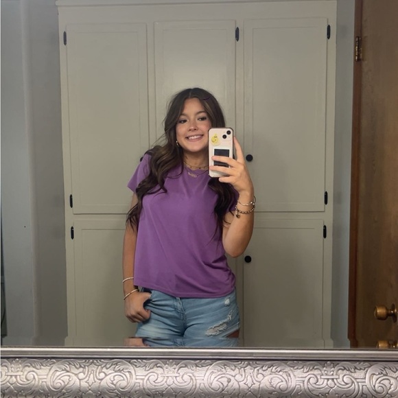 Profile Picture of Audrey Clemmer (@audrey_clemmer) on Poshmark