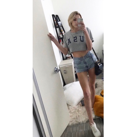Profile Picture of Riley Teutsch (@rileyteutsch) on Poshmark
