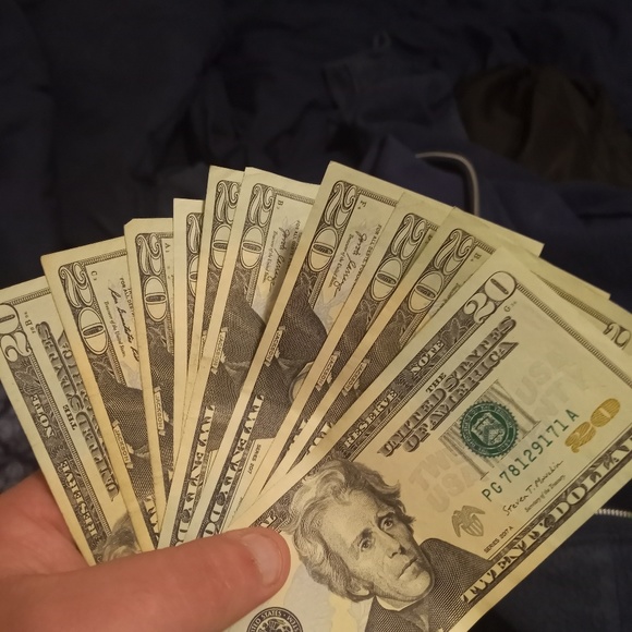 Profile Picture of Devon Lamoureux (@roadrunnad) on Poshmark