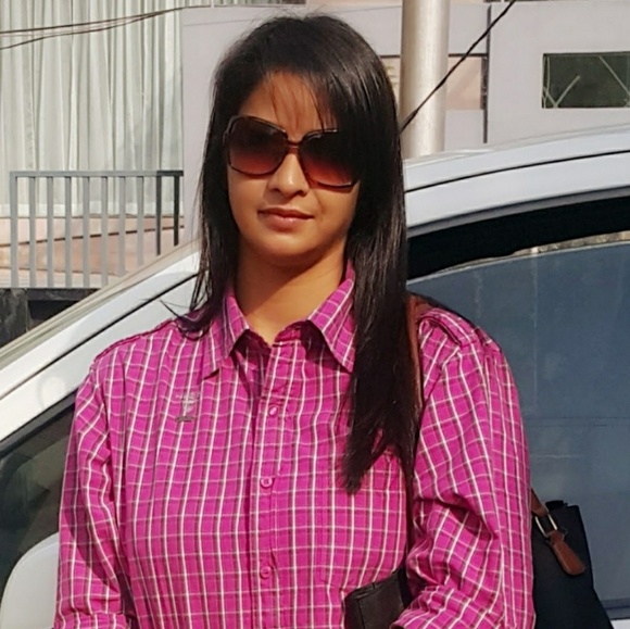 Profile Picture of Lalita singh Naina (@lnaina) on Poshmark