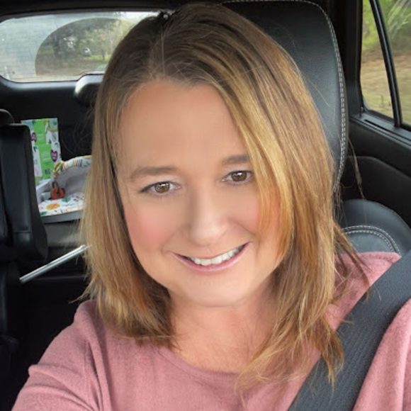 Profile Picture of Ruth Cox (@ruthcox179) on Poshmark