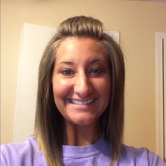 Profile Picture of Erin Sexton (@esexton30) on Poshmark