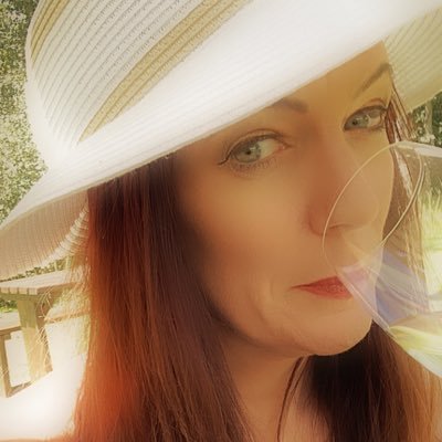 Profile Picture of Melissa Sanderson (@MelissaS20) on Twitter