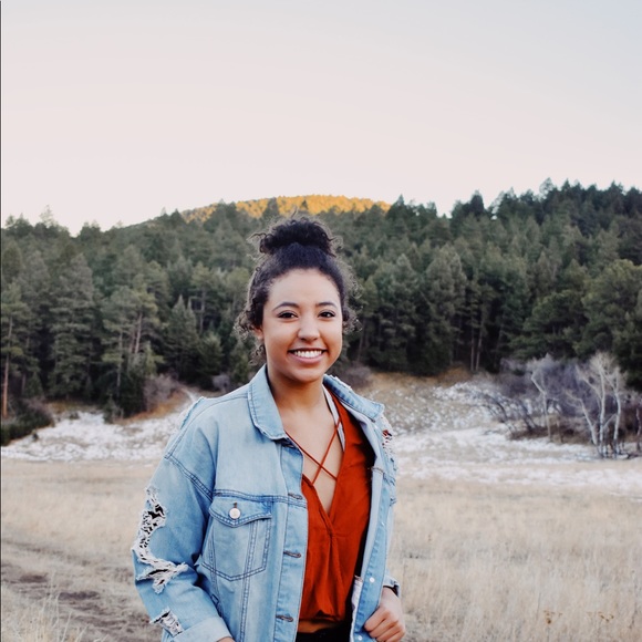 Frankie Bernabo - Poshmark Profile Picture of Frankie Bernabo (@frankiebernabo) on Poshmark