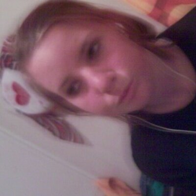 Profile Picture of Lisa Anne Michell (@lisseyroxs) on Twitter