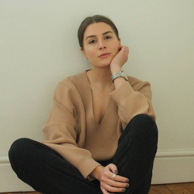 Profile Picture of Angharad Jones (@angharadbjones) on Twitter