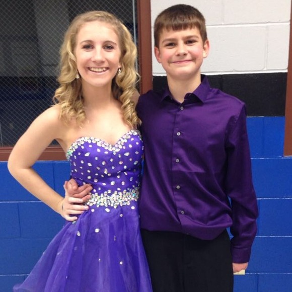 Profile Picture of Maddie Mcalevy (@maddie_mcalevy) on Poshmark