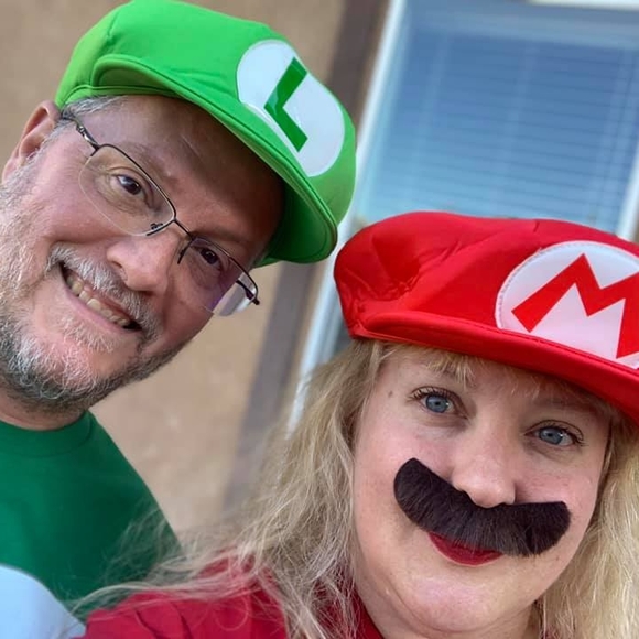 Profile Picture of Amy Winarsky (@awinarsky) on Poshmark