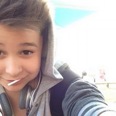 Profile Picture of Elise Devries (@elise_clothier) on Twitter