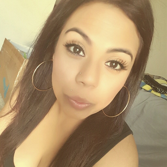 Profile Picture of Jasmine Barron (@jassab) on Poshmark