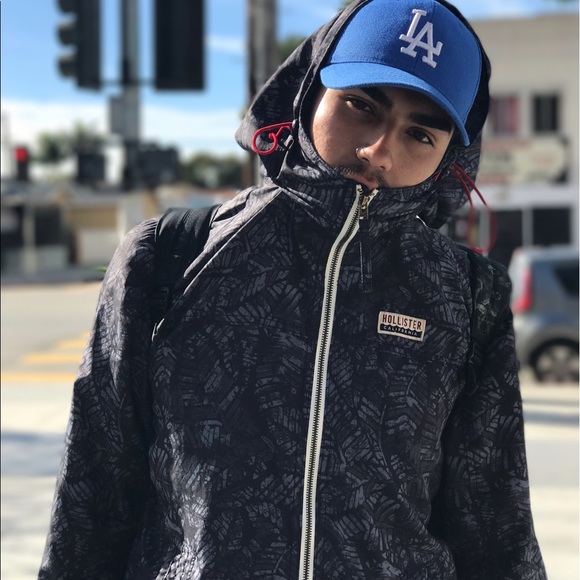 Profile Picture of Joshua Rico (@koetoobrill) on Poshmark