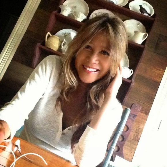 Profile Picture of Sharon Cooley (@scooleygirl007) on Poshmark