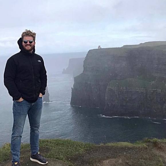 Profile Picture of Alex Trautmann (@alextraut) on Poshmark