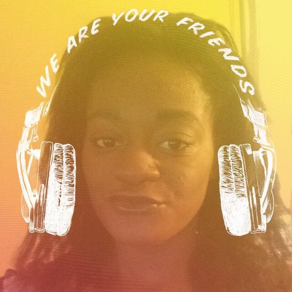 Profile Picture of Donna Hall (@ddonnaaa) on Poshmark
