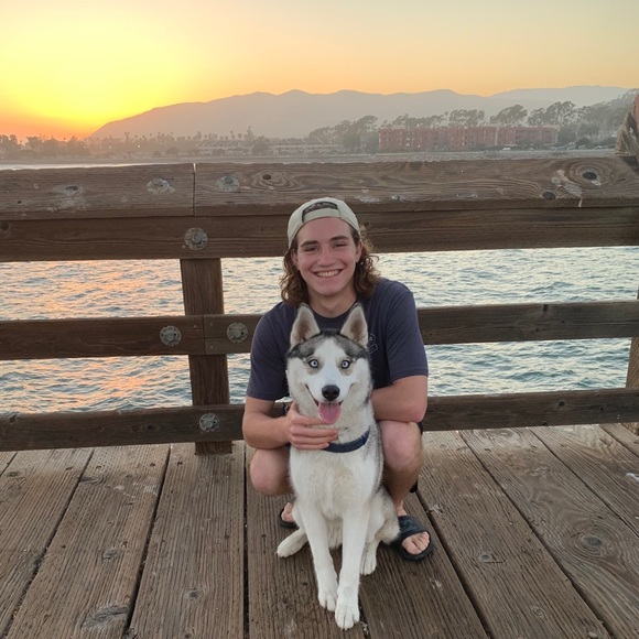 Profile Picture of Jake Fossa (@jfossa) on Poshmark