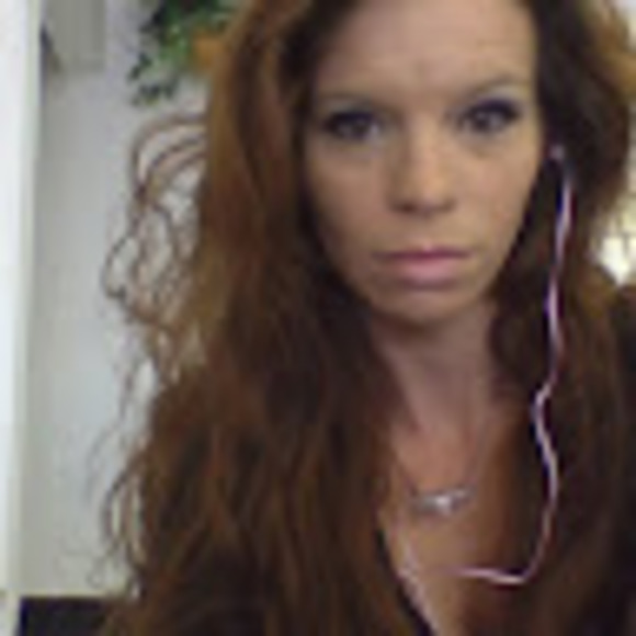 Profile Picture of Sheena Bowermaster (@sheenamb86) on Poshmark
