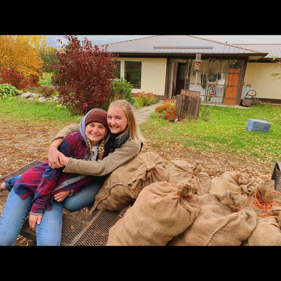 Profile Picture of Jenna Chirkoff (@jennachirkoff) on Poshmark