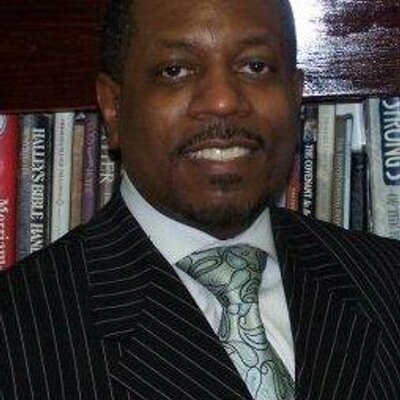 Profile Picture of Reginald Thomas (@DrRThomas1) on Twitter