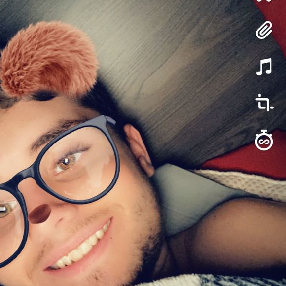 Profile Picture of Travis Cole (@tec2020) on Poshmark