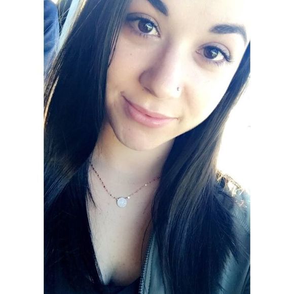 Profile Picture of Erika Gianinoto (@erikag1992) on Poshmark