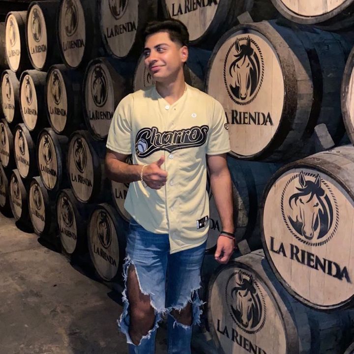 Profile Picture of Daniel Tolentino (@tolentino60) on Tiktok