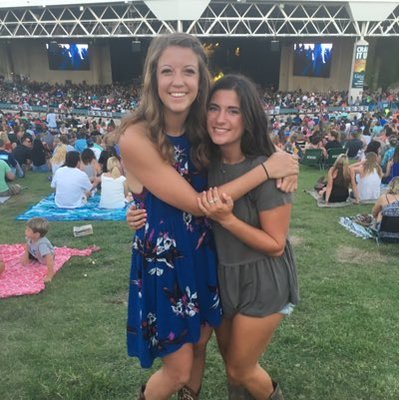 Profile Picture of Leah Perry (@leahperry_17) on Twitter
