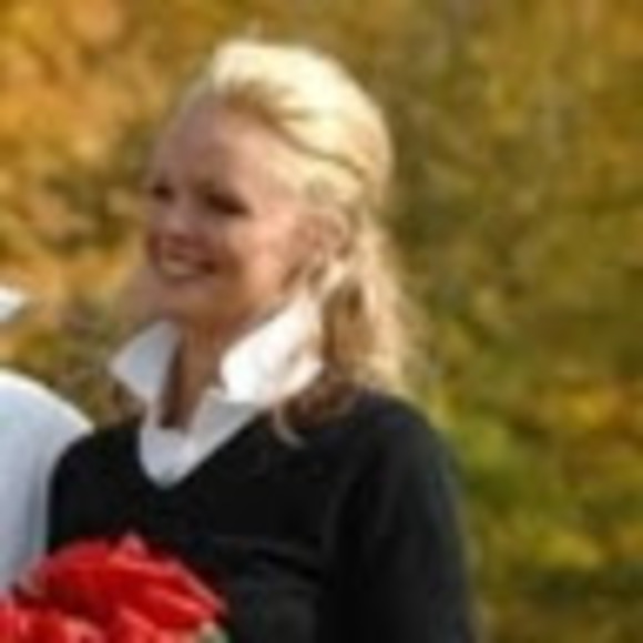 Profile Picture of Raegan Pettitt (@raeganpettitt) on Poshmark