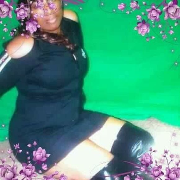 Profile Picture of Chacon Teague (@divanet_81) on Poshmark