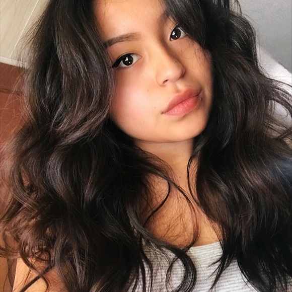 Profile Picture of Alex Layten (@alayten) on Poshmark