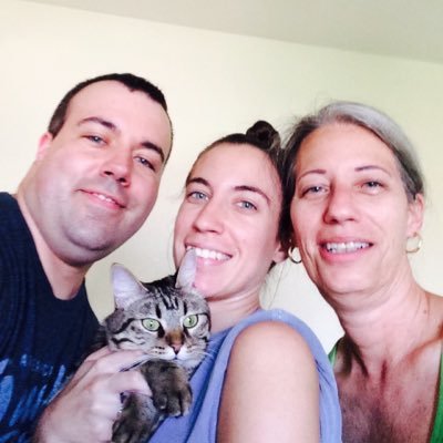 Profile Picture of Connie Winters (@@conniecomputer) on Twitter