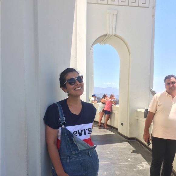 Profile Picture of Paula Toledo (@paulamaria866) on Poshmark