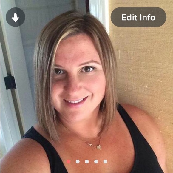 Profile Picture of Jennifer Brickman (@jenbrick99) on Poshmark