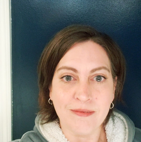 Profile Picture of Gentry Stutzman scott (@billandgentry) on Poshmark