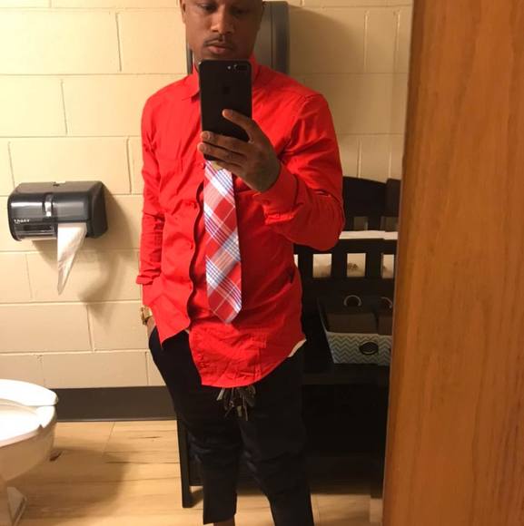 Dwayne Ashford - Poshmark Profile Picture of Dwayne Ashford (@weezybaby137) on Poshmark