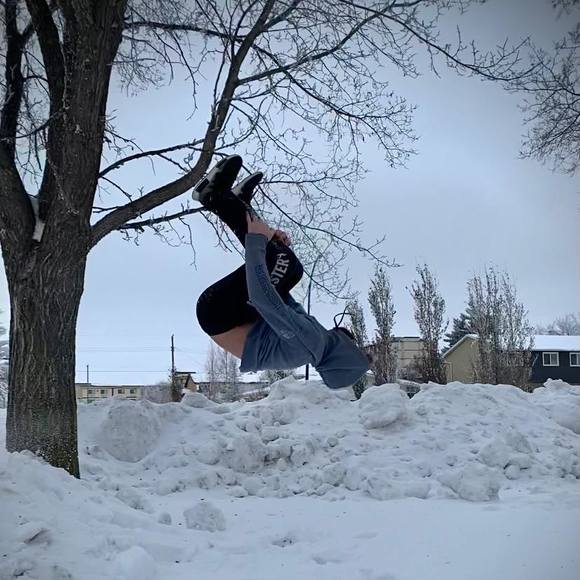 Profile Picture of James Zeiser (@jameszeiser) on Poshmark